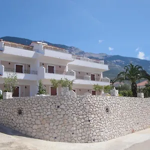 Ocean Front 77 ** Lourdata (Kefalonia)